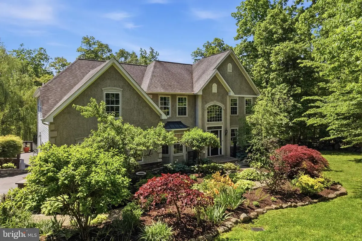 210 Meng Rd, Schwenksville, PA 19473 - #1