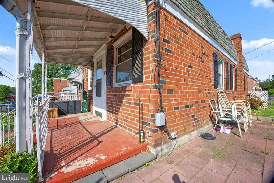 131 Buttonwood St, Norristown, PA 19401 - #3