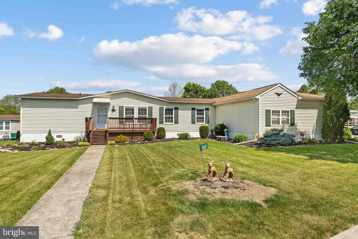 365 W 6th St, Red Hill, PA 18076 - #1