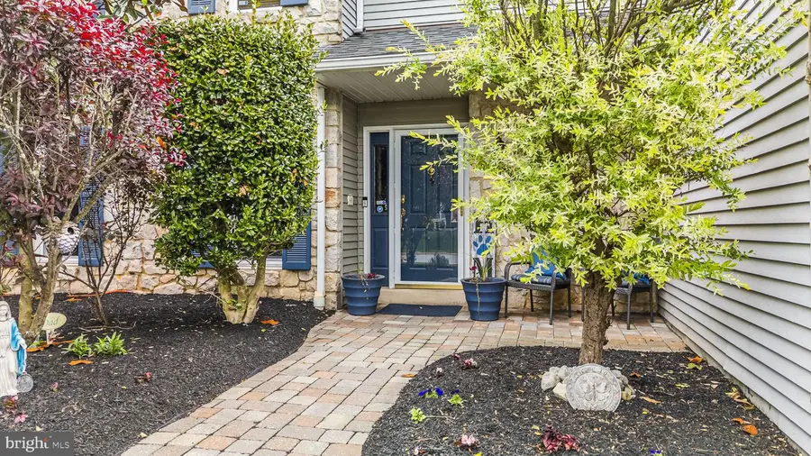 250 Freeland Dr, Collegeville, PA 19426 - #2