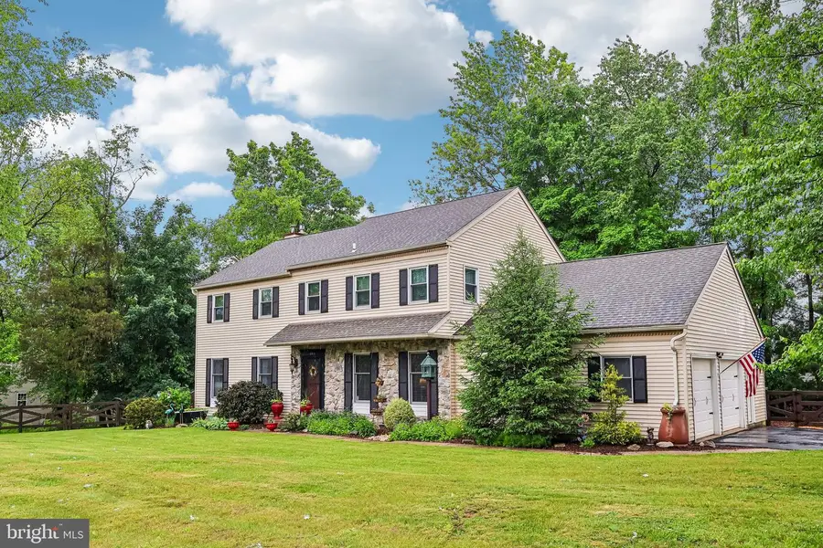 484 Mockingbird Ln, Collegeville, PA 19426 - #2