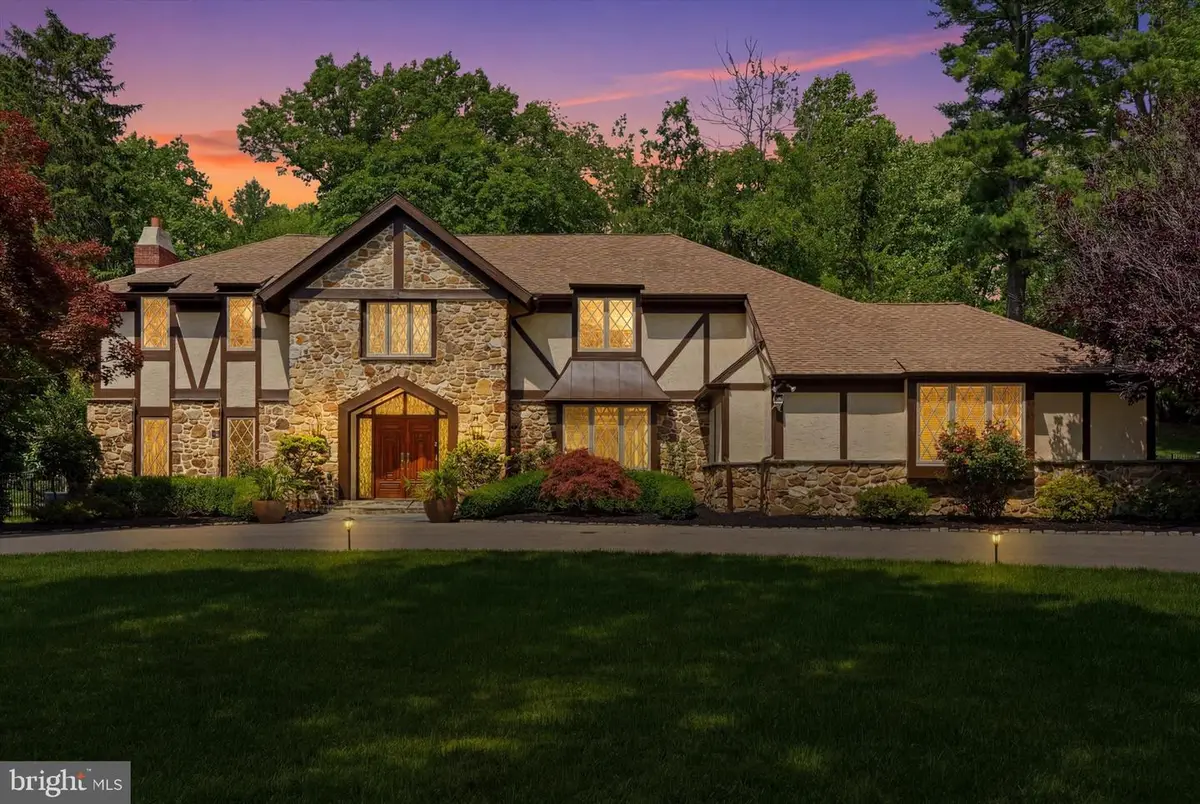 1137 Springmont Cir, Bryn Mawr, PA 19010 - #1