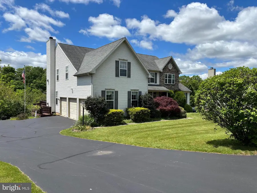 976 Stuart Dr, Pottstown, PA 19464 - #3