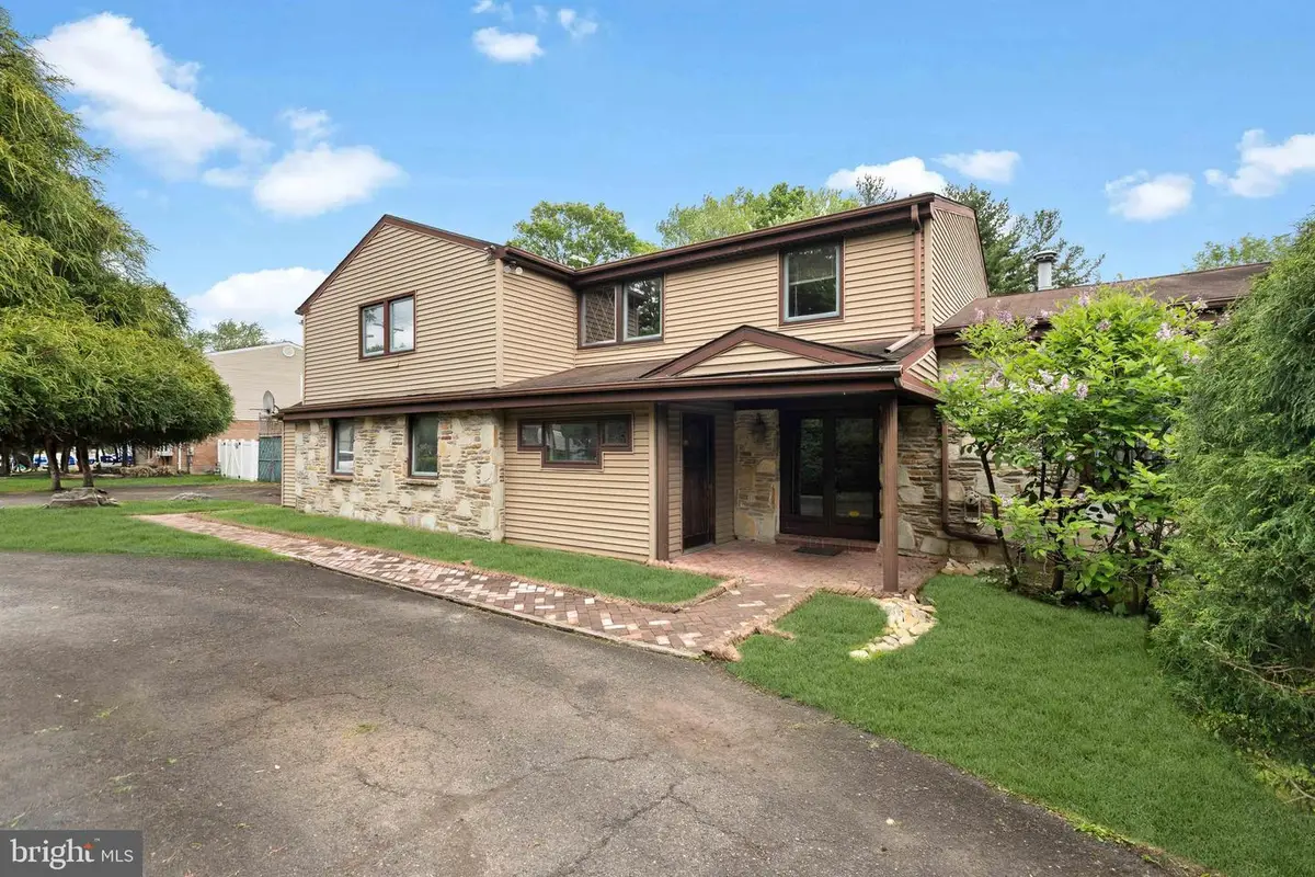 3873 Pine Rd, Huntingdon Valley, PA 19006 - #1