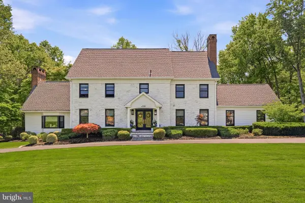 1234 Forest Hill Dr, AMBLER, PA 19002