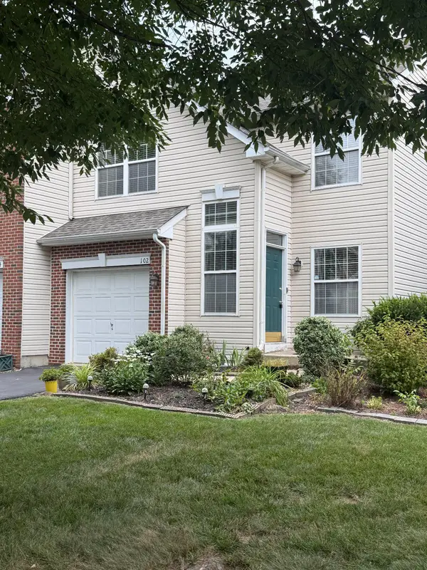 102 Hunt Club, COLLEGEVILLE, PA 19426