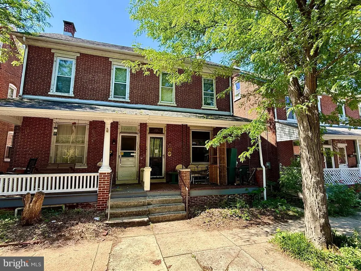 38 W 5th St, Pottstown, PA 19464 - #1