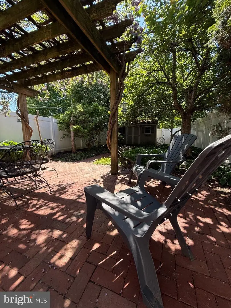 1720 Locust St, Norristown, PA 19401 - #3