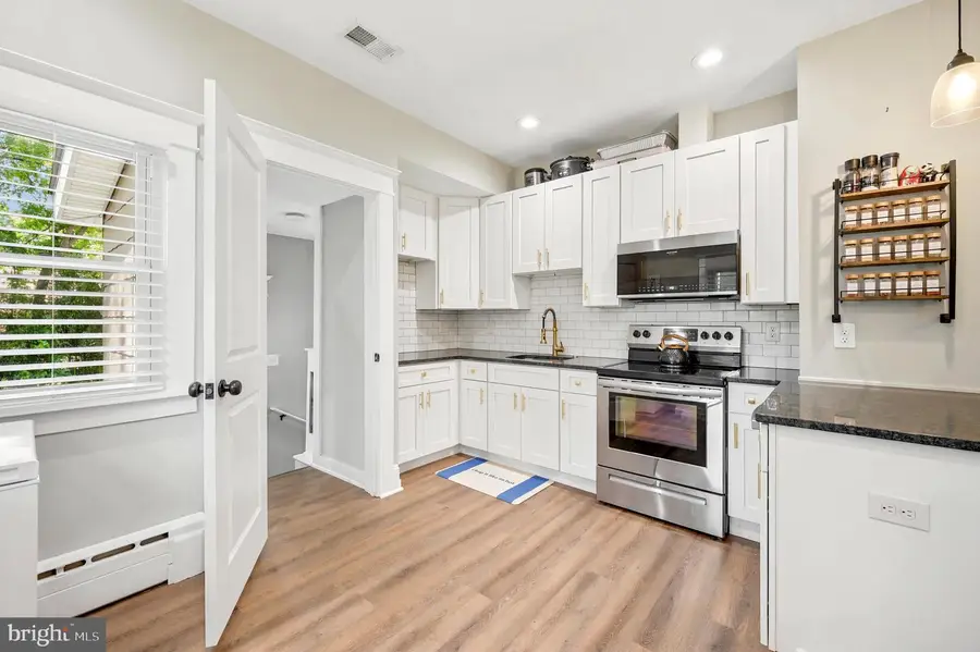 211 N Sylvania Ave, Jenkintown, PA 19046 - #3
