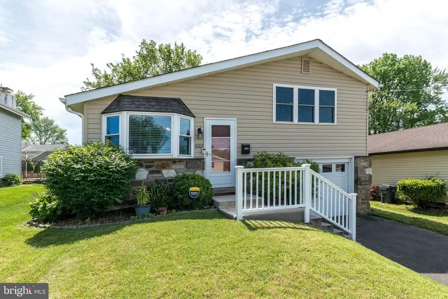 1513 Lindbergh Ave, Abington, PA 19001 - #3