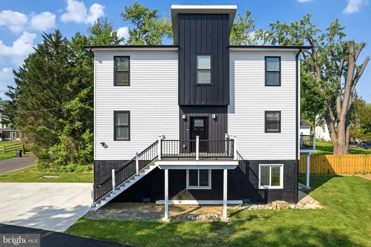 2370 Randolph St, Huntingdon Valley, PA 19006 - #1