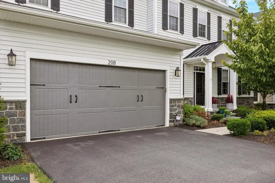 208 Manor Rd, Lafayette Hill, PA 19444 - #2