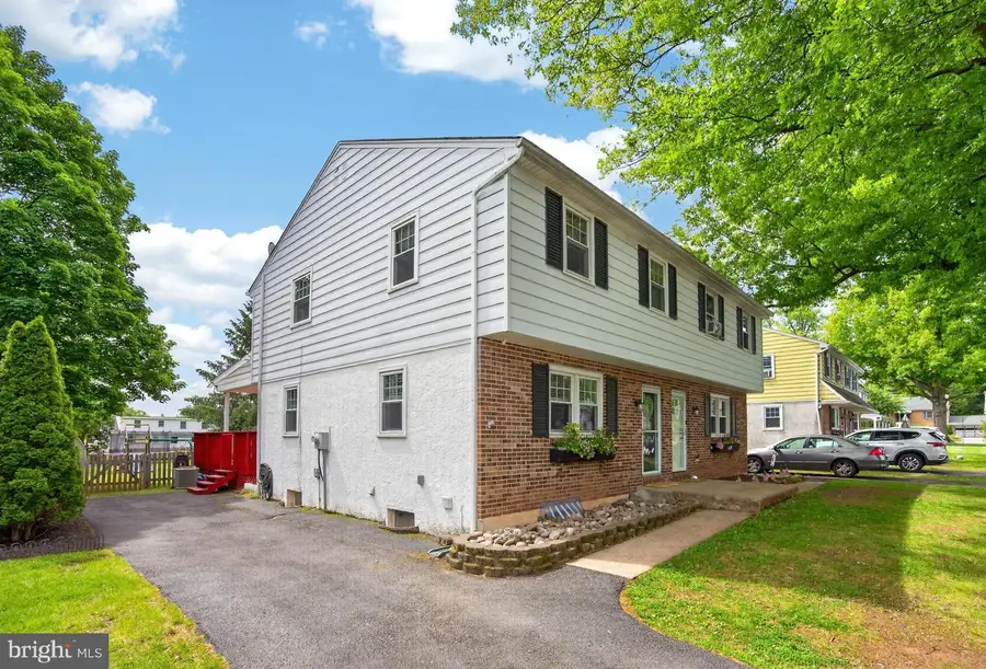688 S 6th Ave, Royersford, PA 19468 - #3