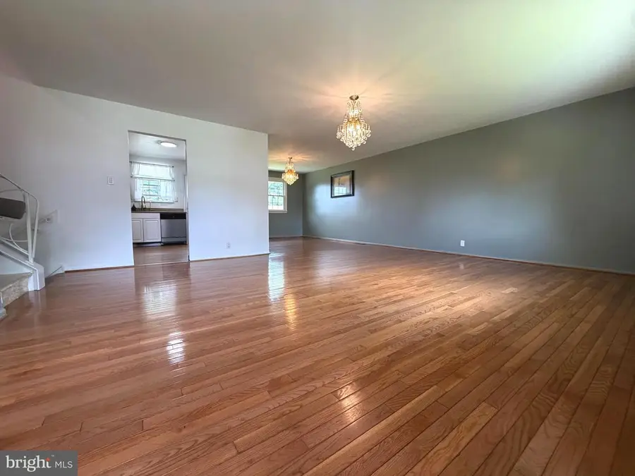 1207 Greenhill Rd, Flourtown, PA 19031 - #2