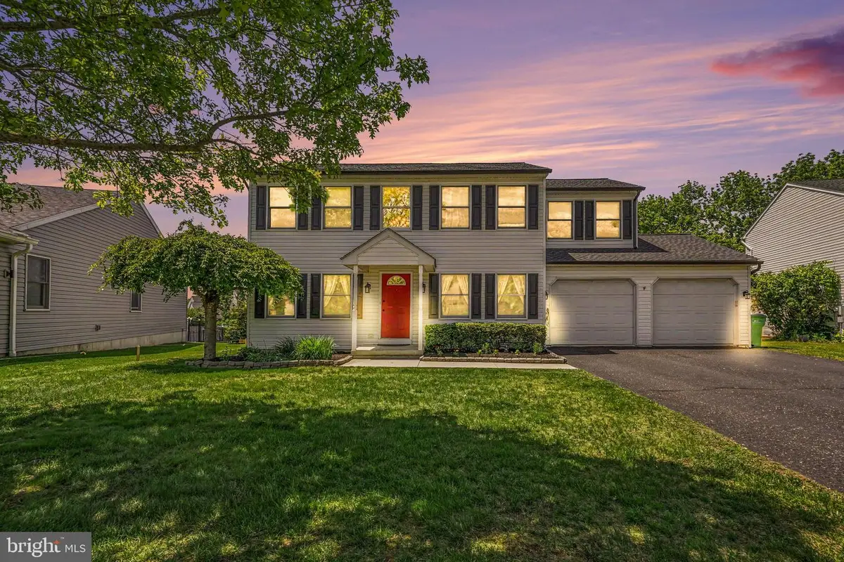 793 Hunter Dr, Pennsburg, PA 18073 - #1