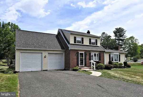 561 Park Ave, HARLEYSVILLE, PA 19438