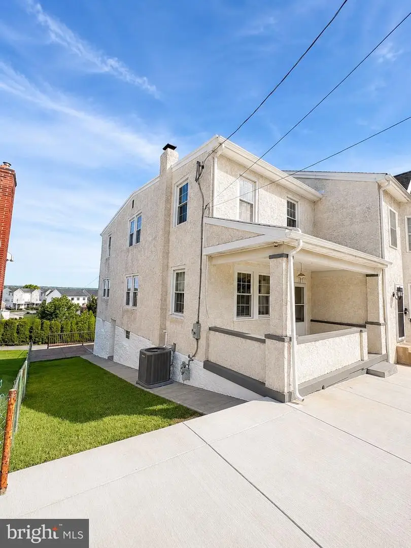 832 Bush St, Bridgeport, PA 19405 - #2