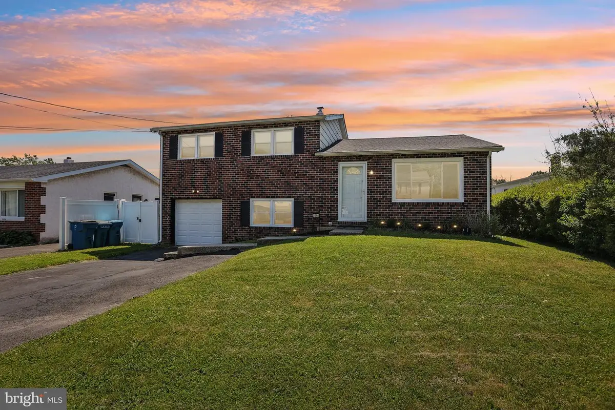 1040 East Ave, Blue Bell, PA 19422 - #1