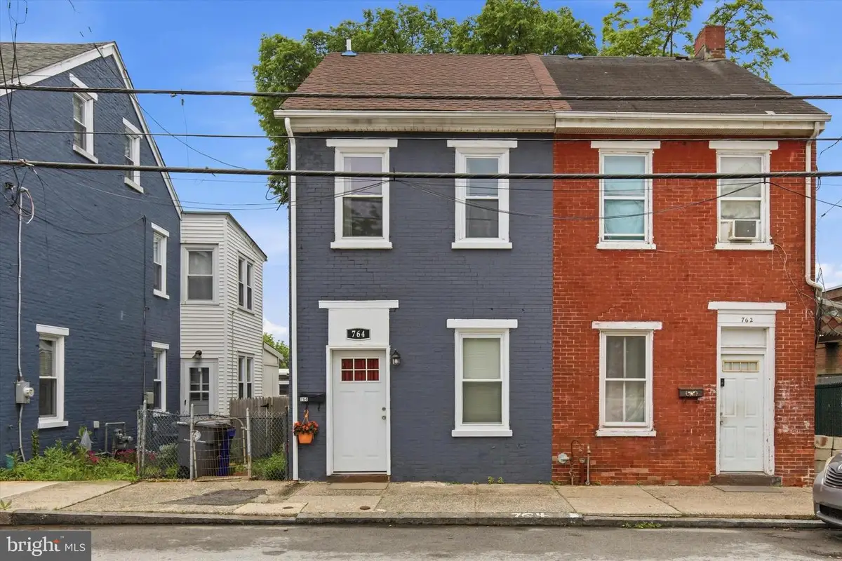 764 Queen St, Pottstown, PA 19464 - #1