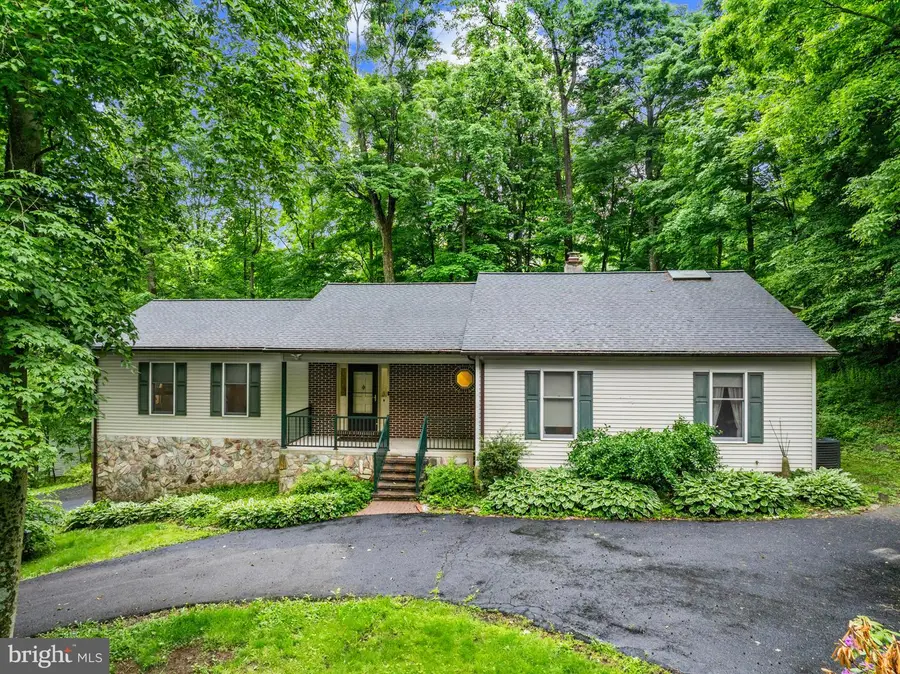 1928 Mimosa Ln, Pottstown, PA 19464 - #3