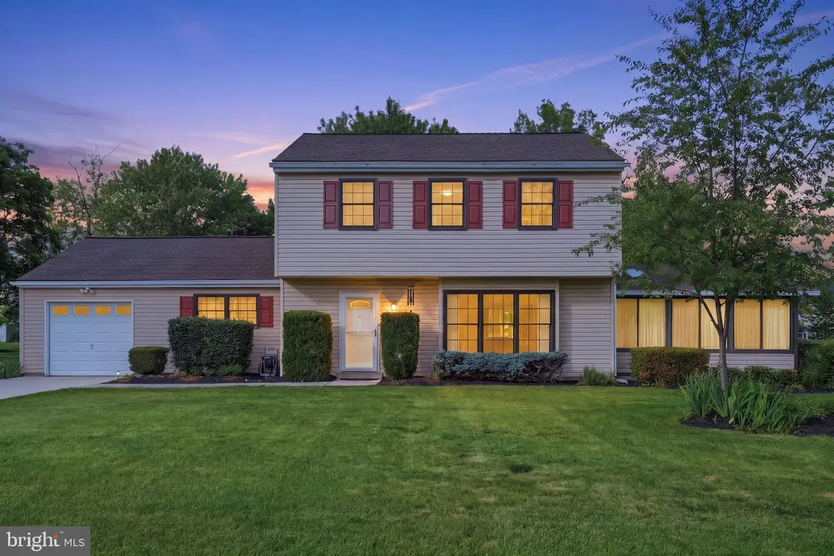 2049 Hawthorne Ln, Hatfield, PA 19440 - #1
