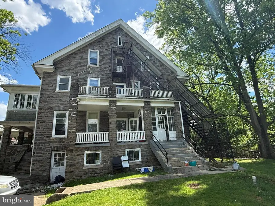 31 W Mill Rd, Flourtown, PA 19031 - #2