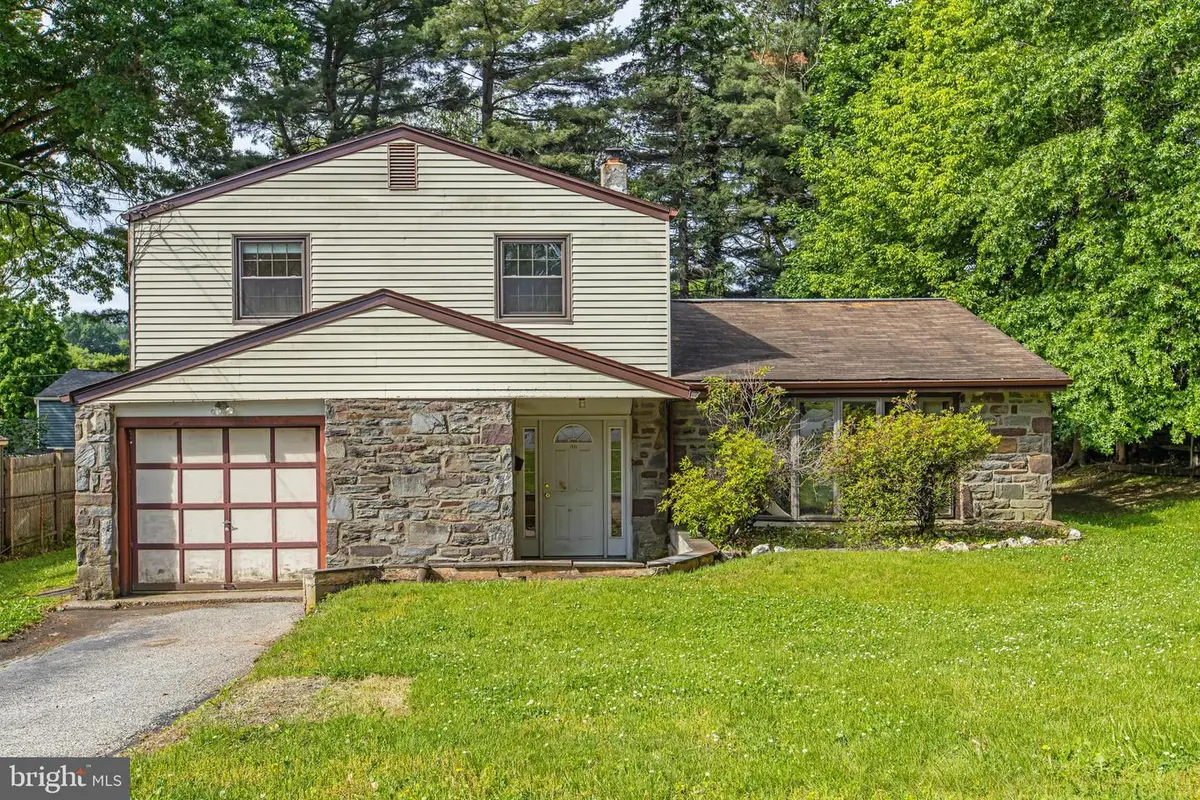 532 Cedar Dr, Lafayette Hill, PA 19444 - #1