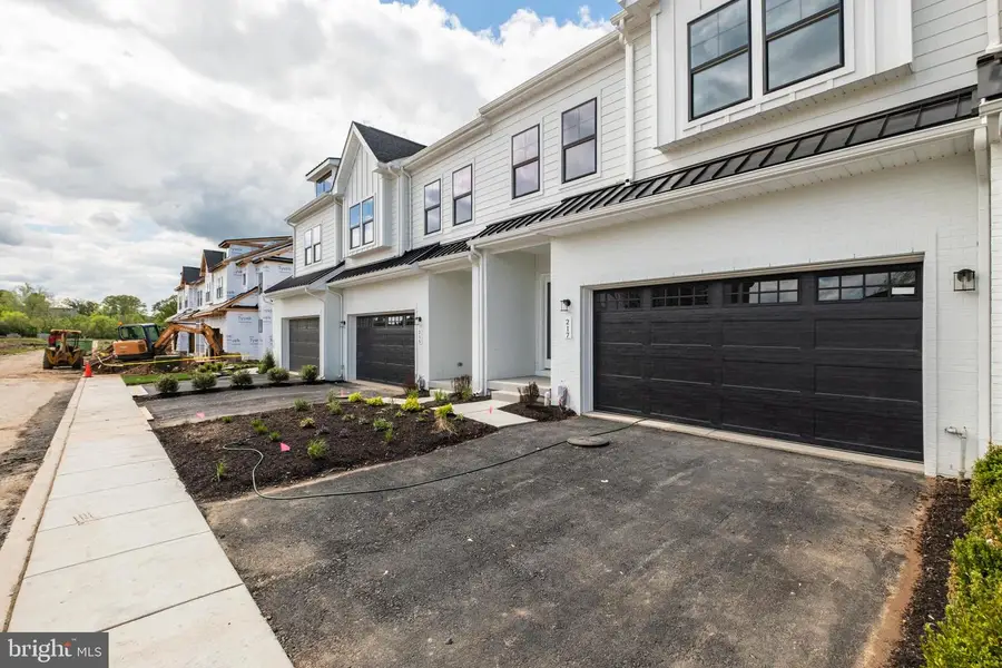217 River Trail Cir, King Of Prussia, PA 19406 - #3