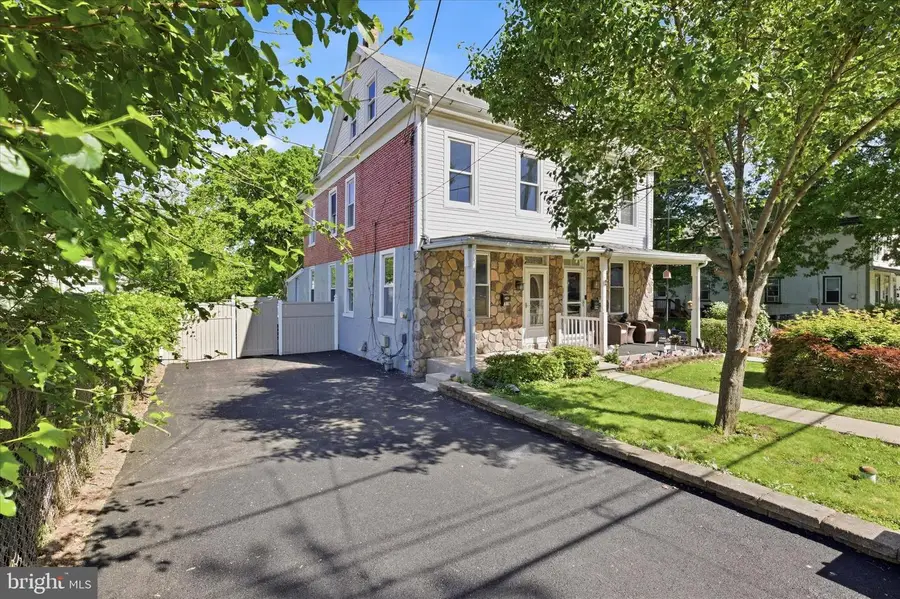 316 Elm Ave, North Wales, PA 19454 - #2
