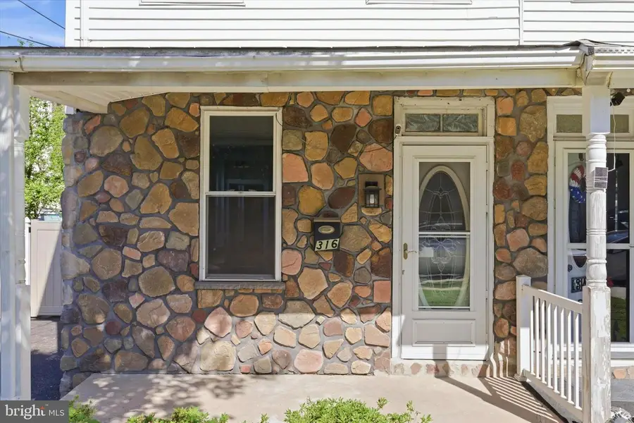 316 Elm Ave, North Wales, PA 19454 - #3