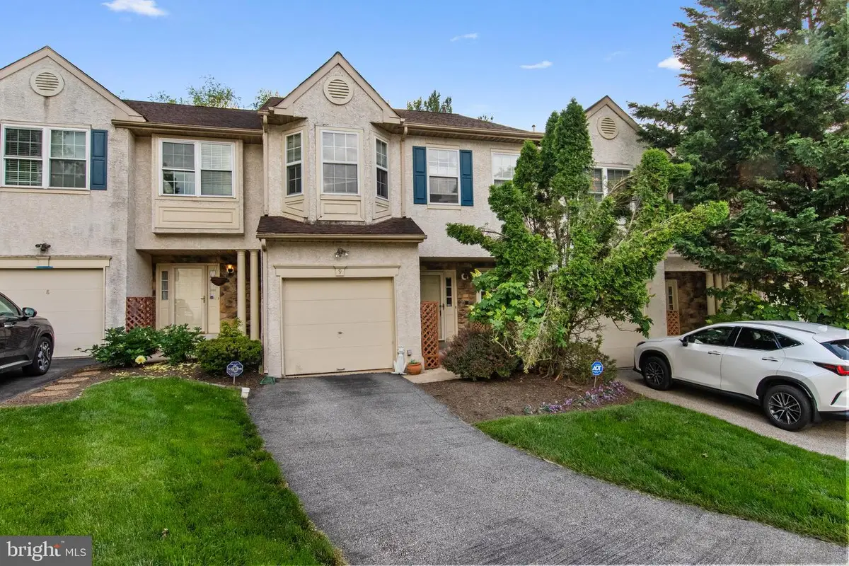 9 Plum Ct, Lafayette Hill, PA 19444 - #1