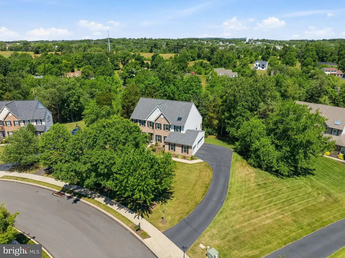 585 Michelle Ln, Collegeville, PA 19426 - #1