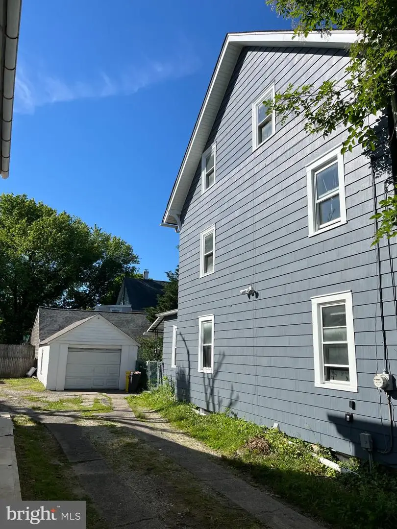 227 Greenfield Ave, Ardmore, PA 19003 - #2