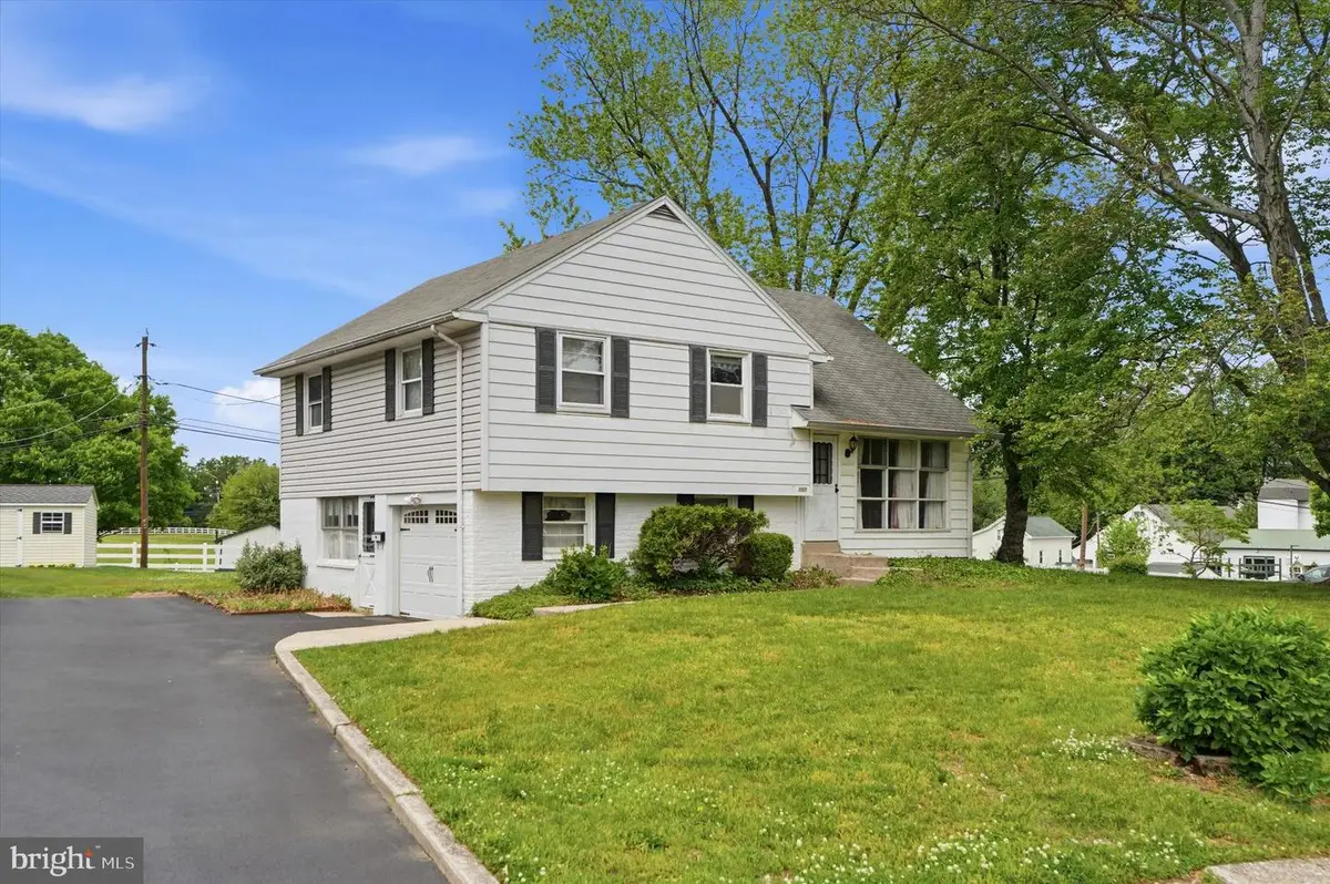 565 Dartmouth Dr, King Of Prussia, PA 19406 - #1