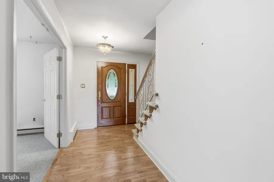 214 Brookside Cir, Harleysville, PA 19438 - #3