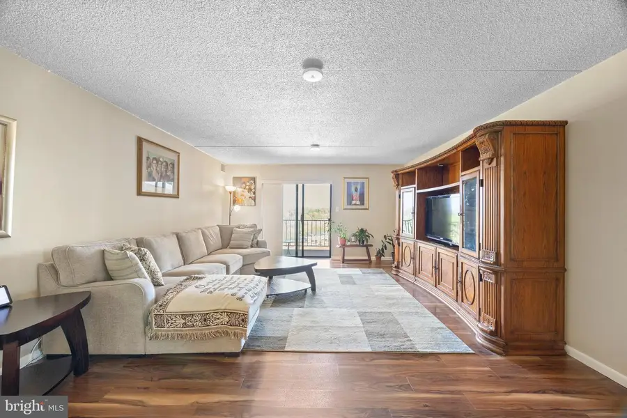 20933 Valley Forge Cir #933, King Of Prussia, PA 19406 - #3