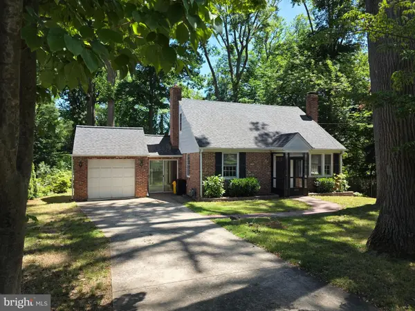 8 Sabine Ave, NARBERTH, PA 19072