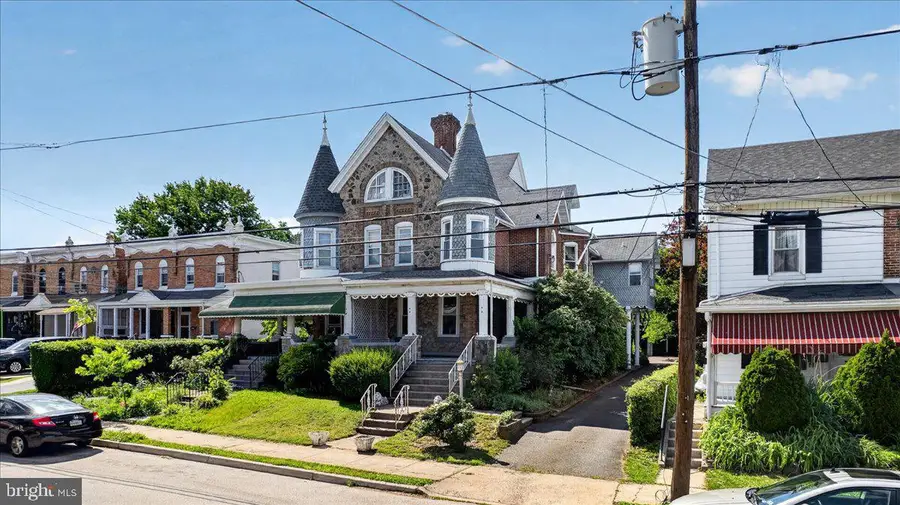 545 Walnut St, Royersford, PA 19468 - #2