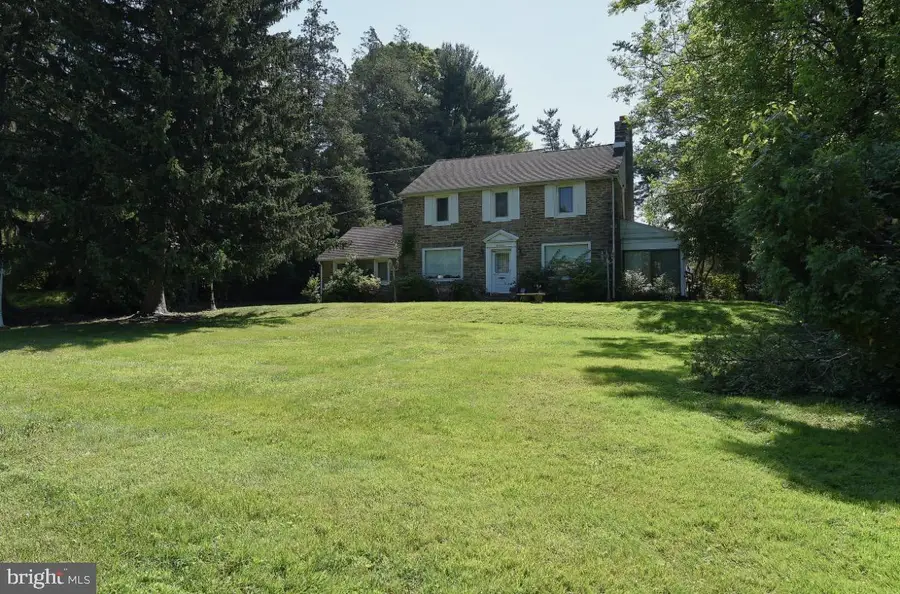 8231 New Second St, Elkins Park, PA 19027 - #2