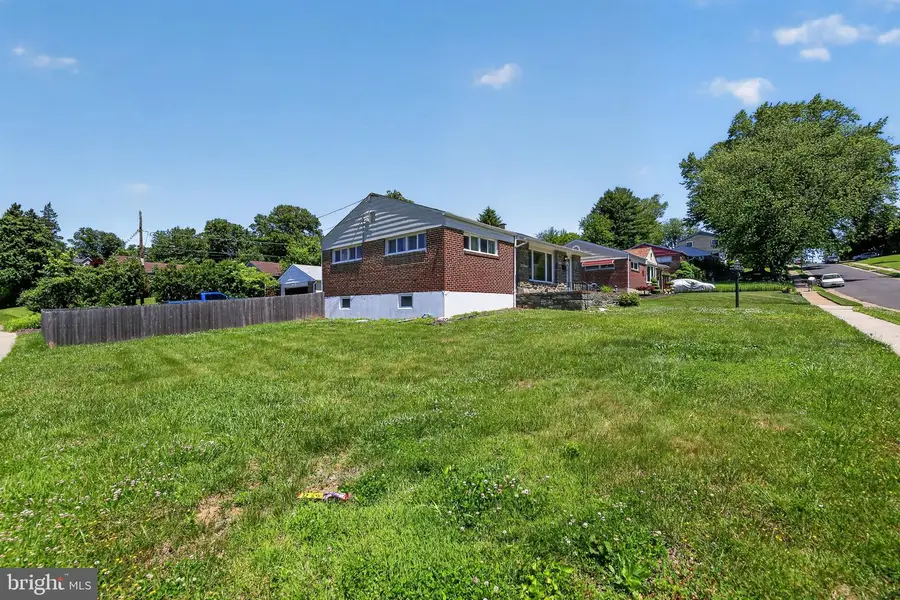504 Louise Rd, Glenside, PA 19038 - #2