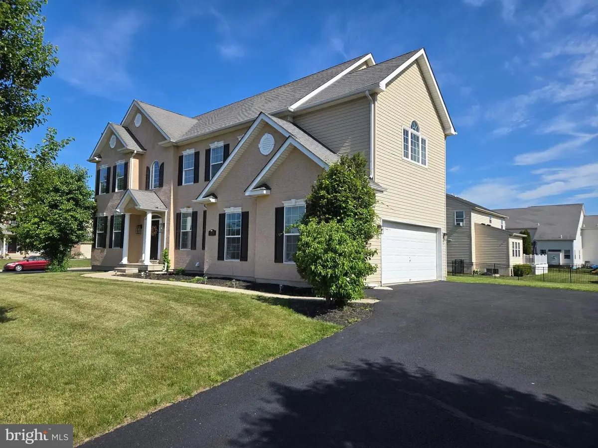 100 Lilac Ln, Gilbertsville, PA 19525 - #1