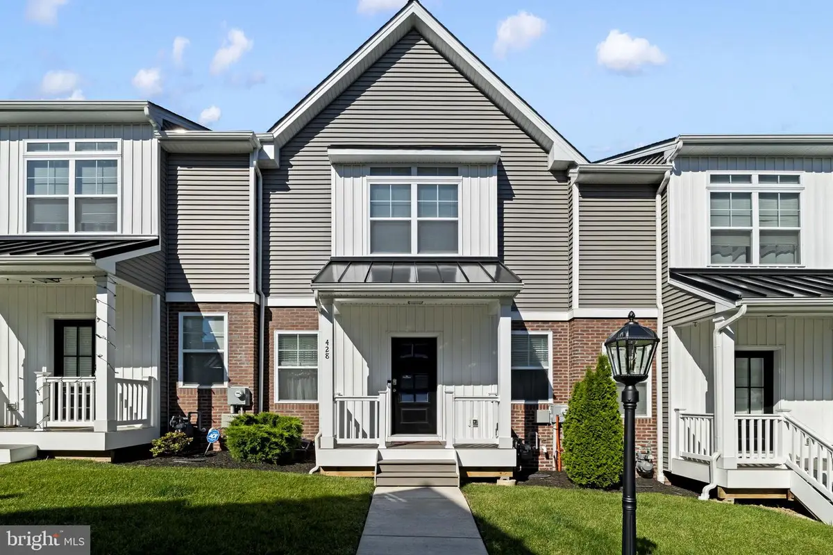 428 Hurst St, Bridgeport, PA 19405 - #1