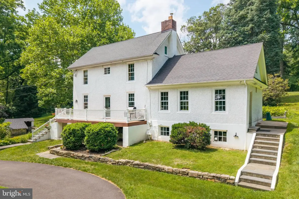 387 Tomlinson Rd, Huntingdon Valley, PA 19006 - #1