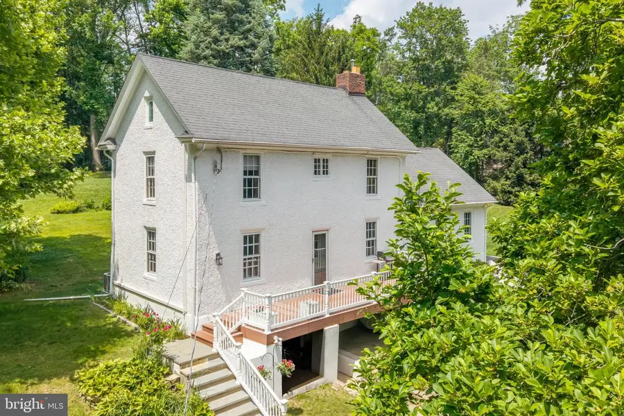 387 Tomlinson Rd, Huntingdon Valley, PA 19006 - #2