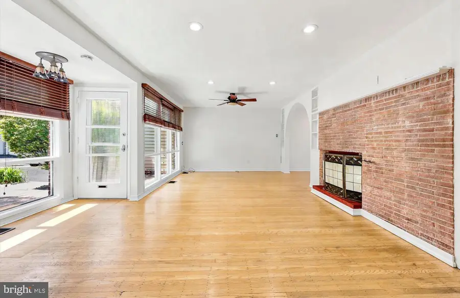 417 Meadowbrook Ln, Glenside, PA 19038 - #2