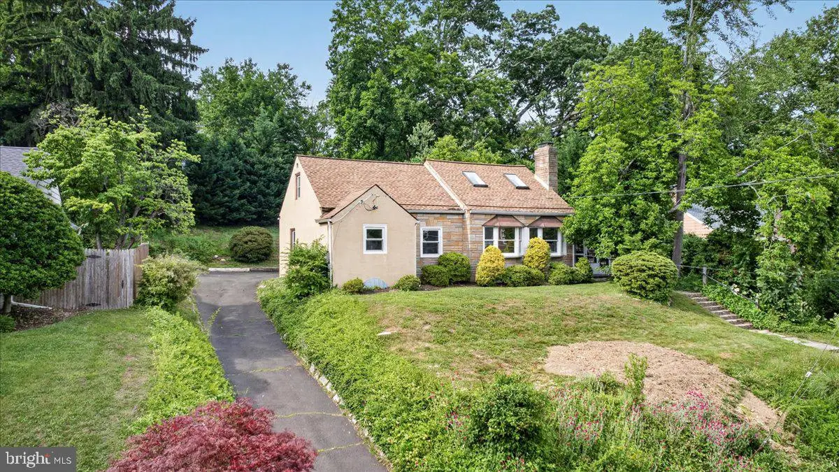 250 Lismore Ave, Glenside, PA 19038 - #1
