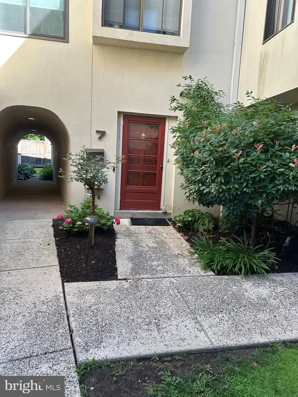 100 Llanalew Rd #7b, HAVERFORD, PA 19041