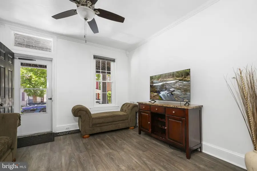 851 Queen St, Pottstown, PA 19464 - #3