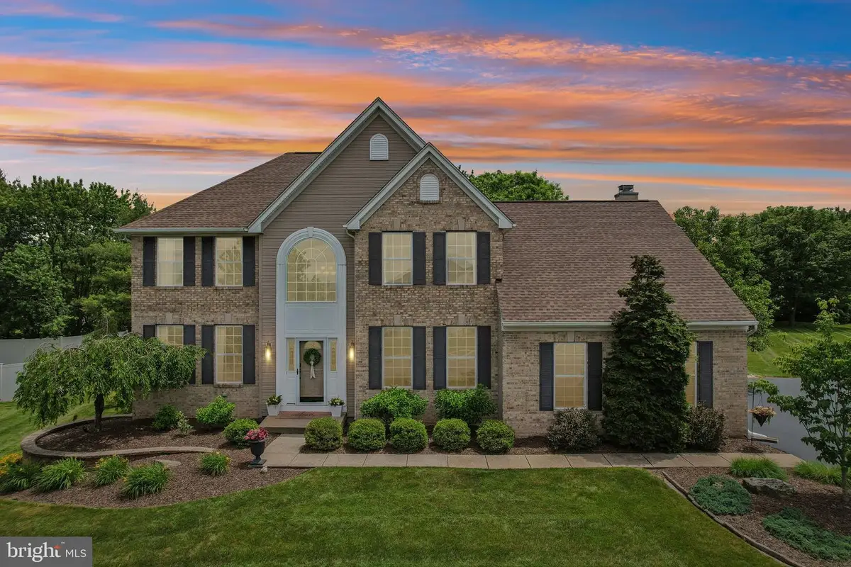 510 Hidden Ln, Gilbertsville, PA 19525 - #1