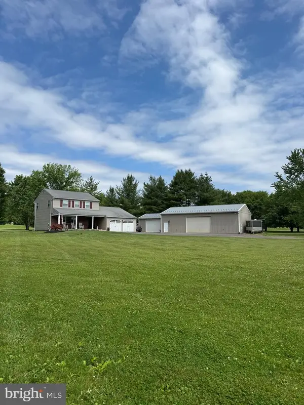 1026 Church Rd, EAST GREENVILLE, PA 18041